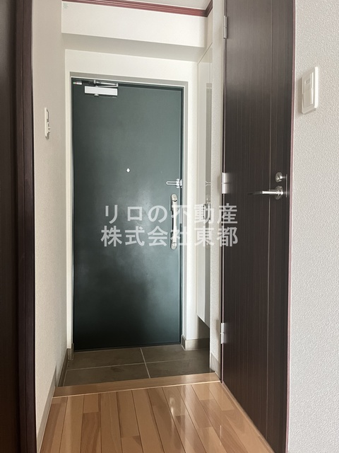 玄関　すっきりシンプルな玄関スペースです！