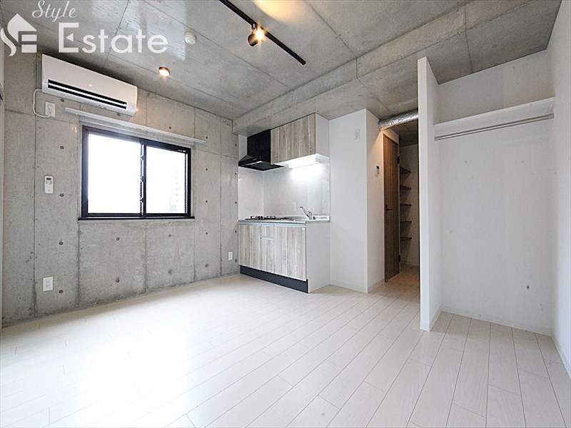 居室・リビング　内装