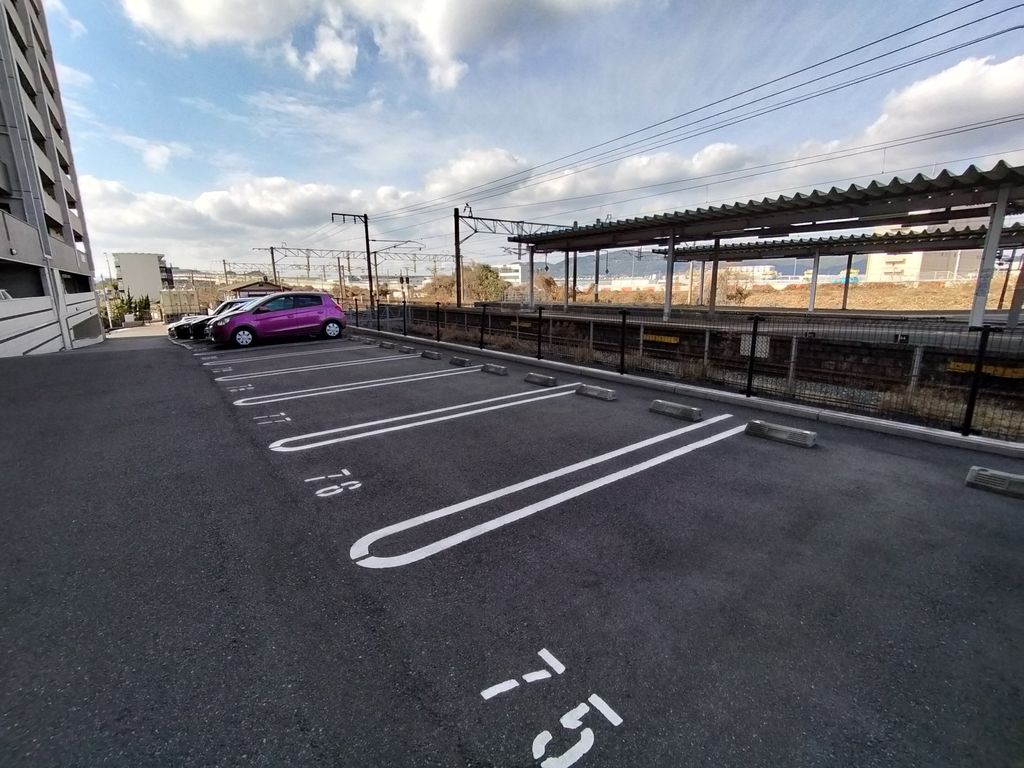 駐車場　駐車場