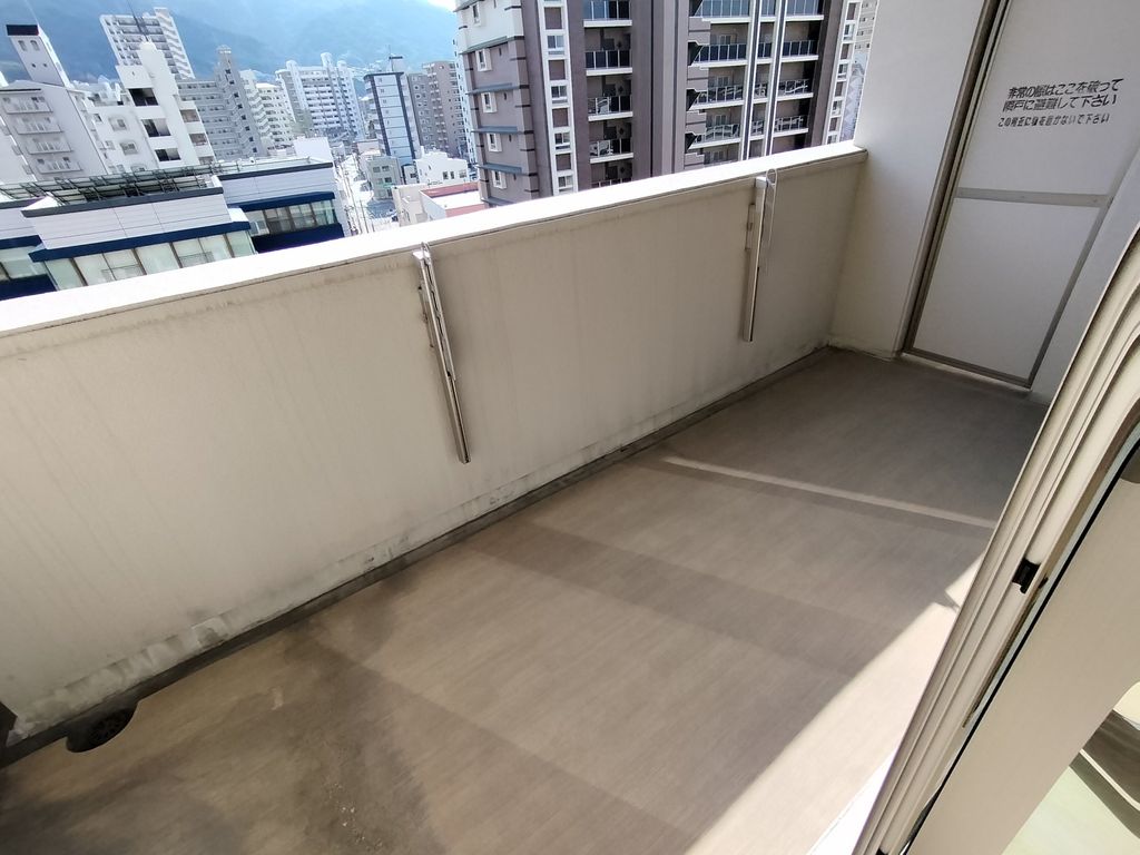 バルコニー　バルコニー