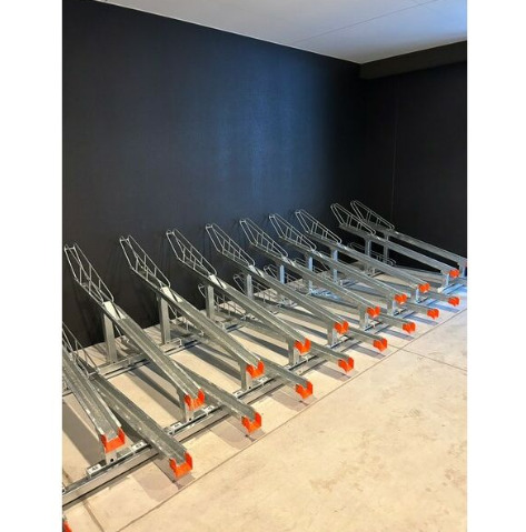 エントランス　※同物件他部屋写真 反転、色違いの場合有 現況優先