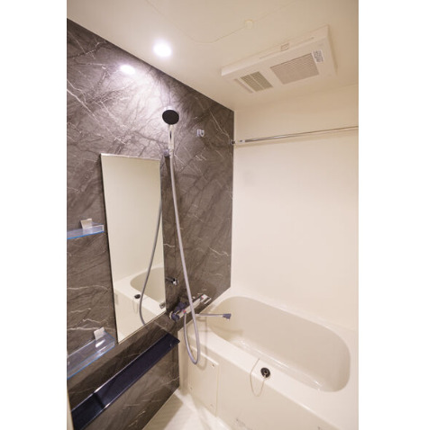 バス・シャワールーム　※同物件他部屋写真 反転、色違いの場合有 現況優先