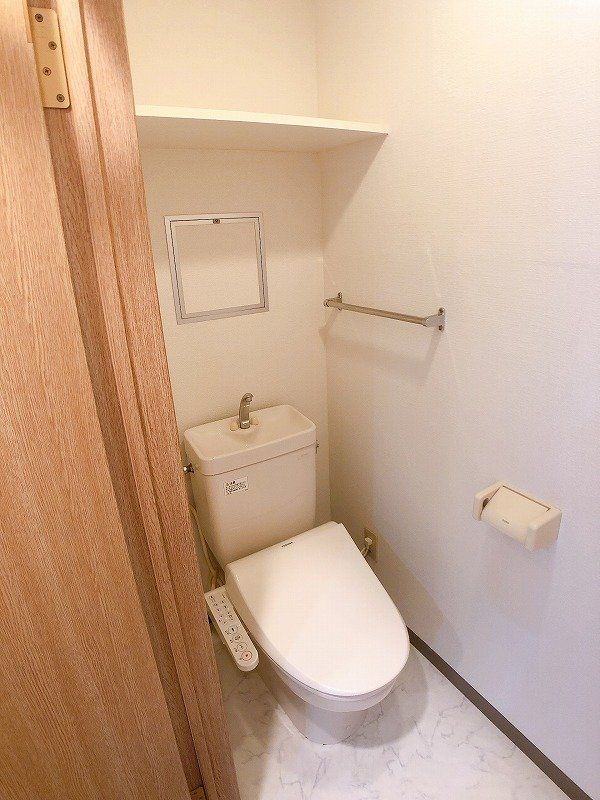 トイレ　トイレ