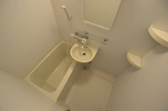 バス・シャワールーム　お風呂です