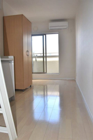 居室・リビング　写真は同マンションの別のお部屋のものです