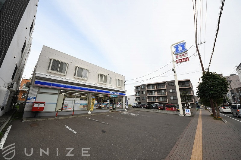 コンビニ　ローソン札幌豊平7条十丁目店（コンビニ）まで254m