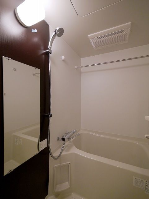 バス・シャワールーム　浴室乾燥、暖房機能付き