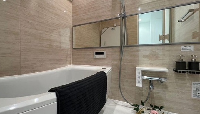 バス・シャワールーム　※別部屋参考写真