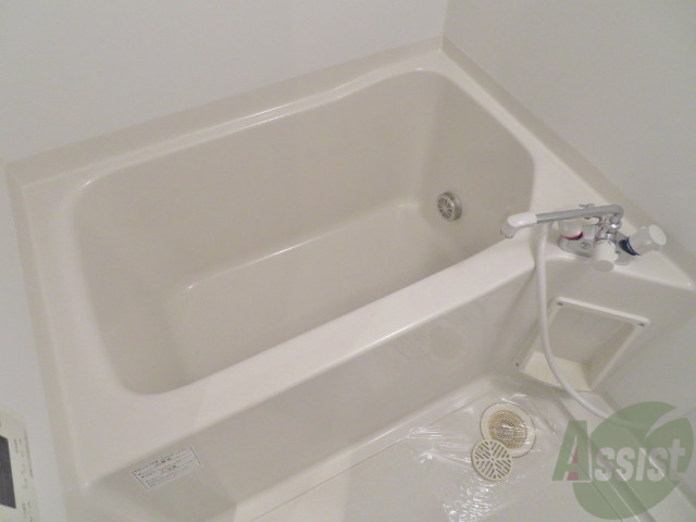 バス・シャワールーム　追い焚き機能がついてるのでいつでも温かいお風呂に入れます。