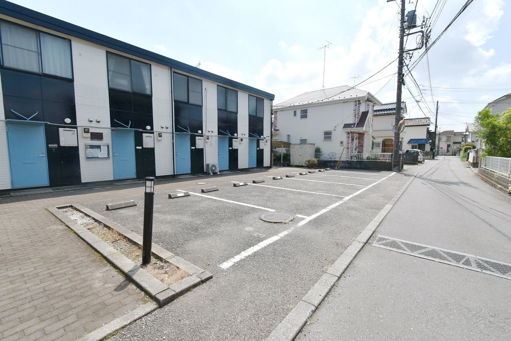 駐車場　駐車場