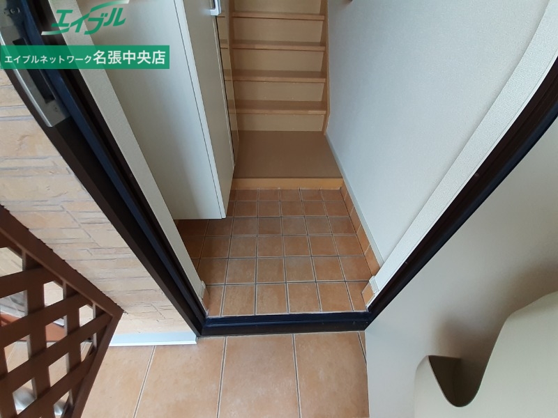 玄関　同タイプの写真です