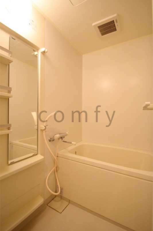 バス・シャワールーム　バスルーム