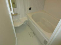 バス・シャワールーム　ゆったり過ごせるお風呂です