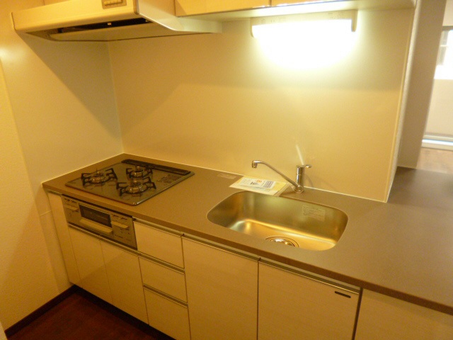 キッチン　※同タイプ参考写真