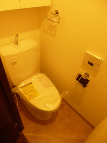 トイレ　※同タイプ参考写真