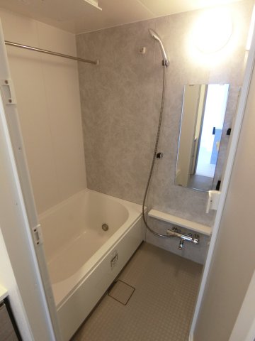 バス・シャワールーム　他のお部屋の参考写真となります。