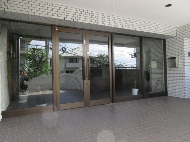 エントランス　エントランス