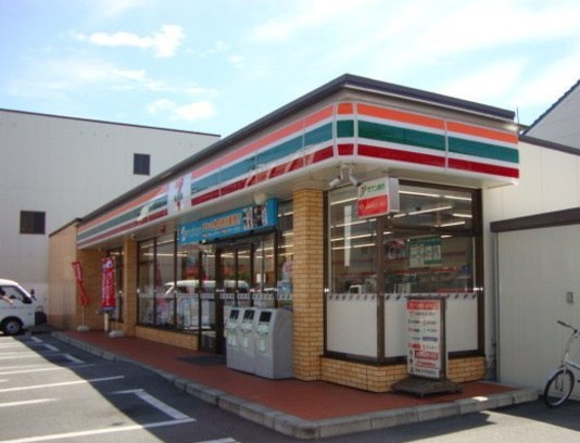 コンビニ　セブンイレブン 名古屋五才美町店（コンビニ）まで338m