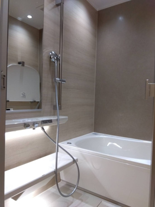 バス・シャワールーム