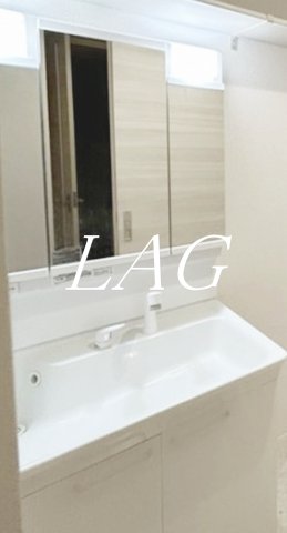 洗面設備　独立洗面台です。