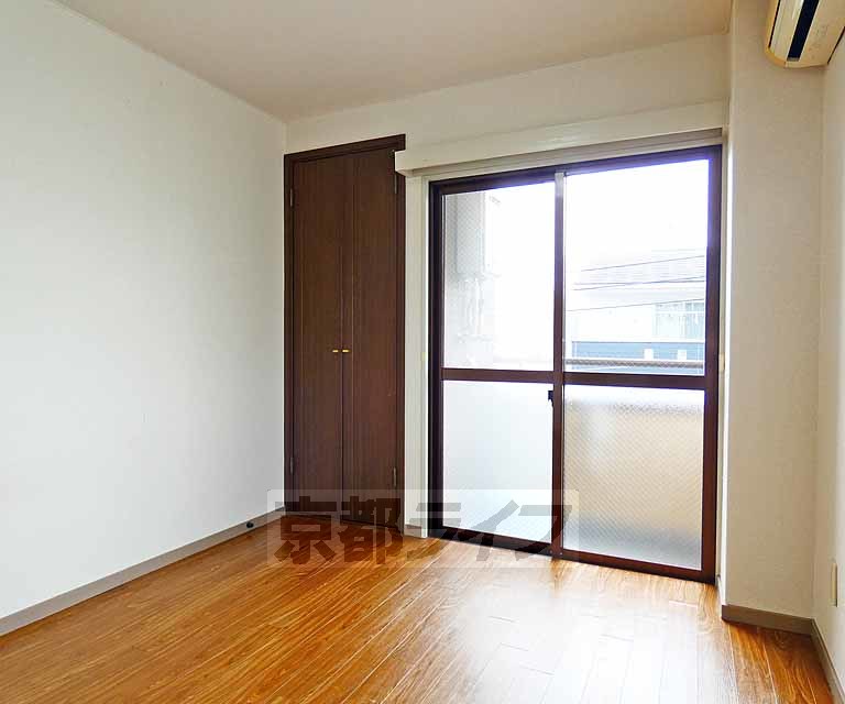 居室・リビング　広々としたお部屋です！