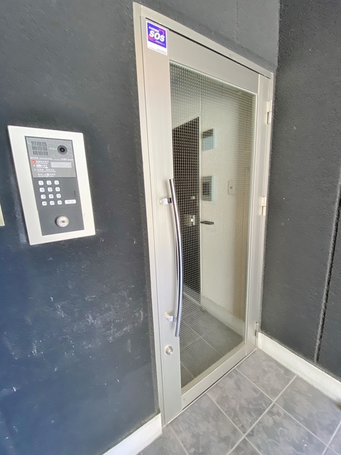 エントランス　カメラ付きオートロック
