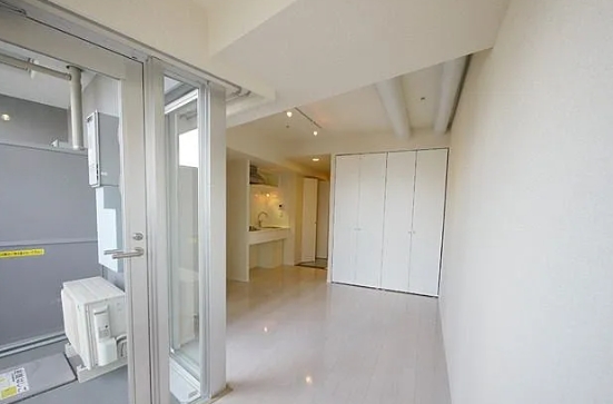 居室・リビング　☆明るい居間☆