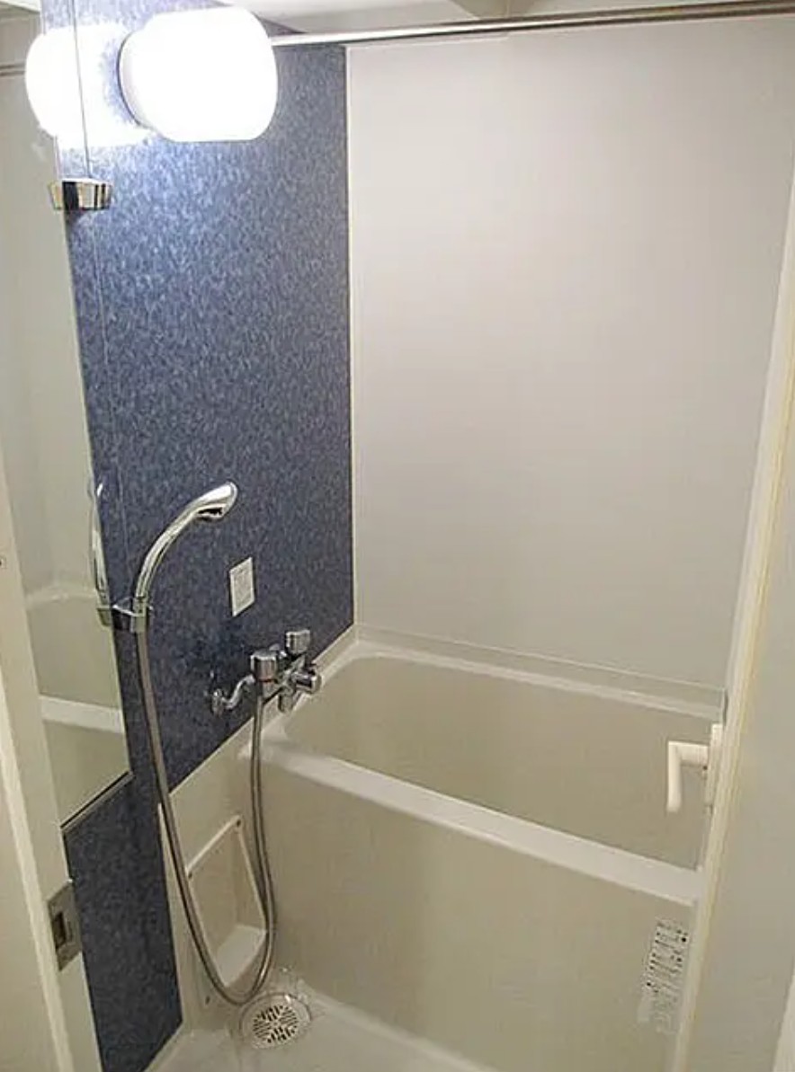 バス・シャワールーム　風呂