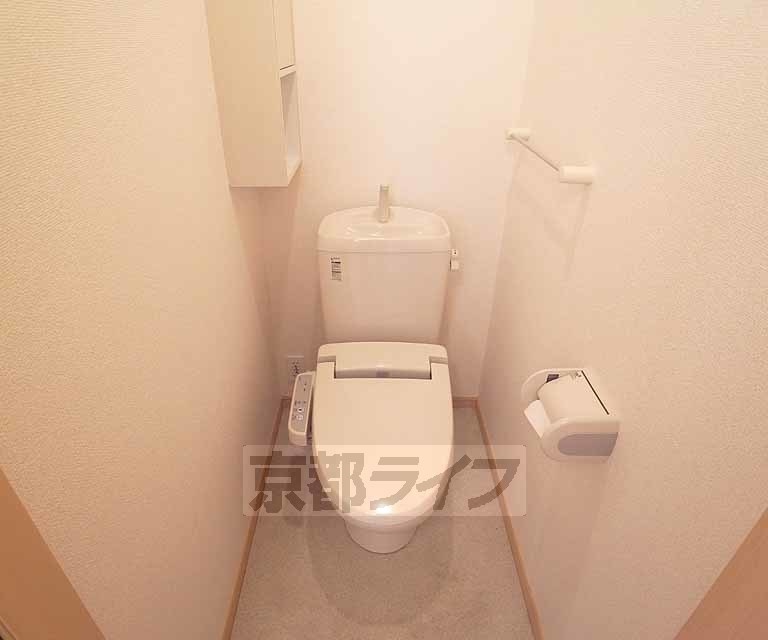 トイレ　清潔感のあるトイレですね。