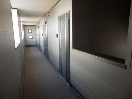 玄関　内廊下です