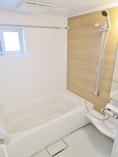 バス・シャワールーム　同じ施工会社の参考画像です！