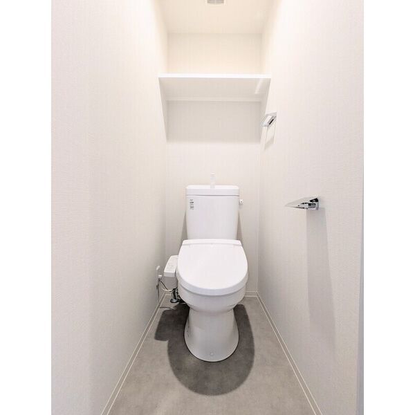 トイレ　同シリーズの内装写真となります