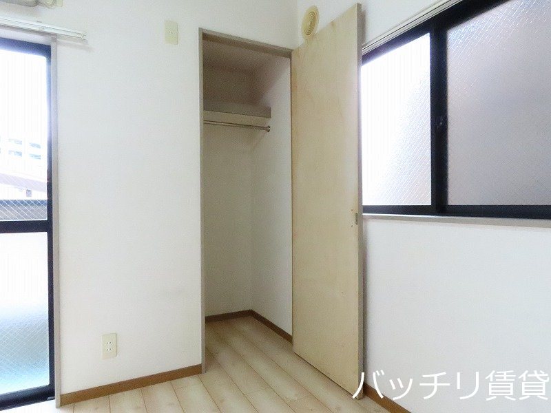 収納　同型タイプの為、現状を優先致します。