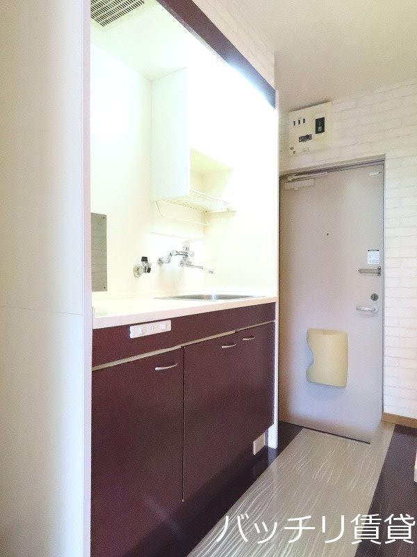 キッチン　同型タイプの為、現状を優先致します。