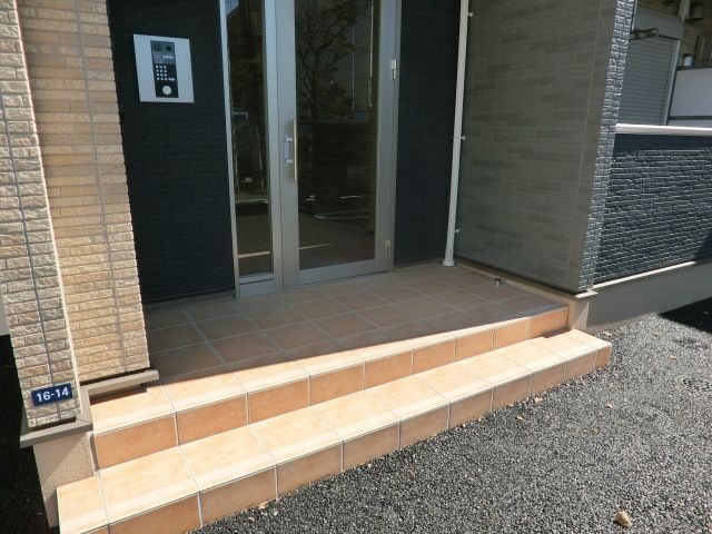 エントランス　お部屋へはこちらから