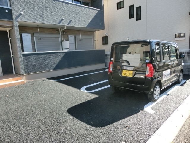 駐車場　敷地内の駐車場です