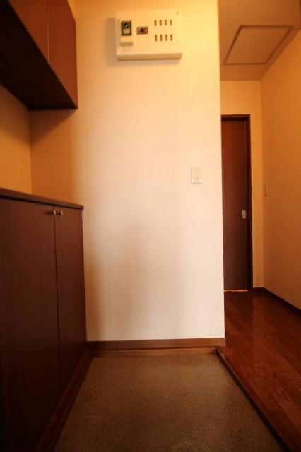 玄関　シンプルで使いやすい玄関です