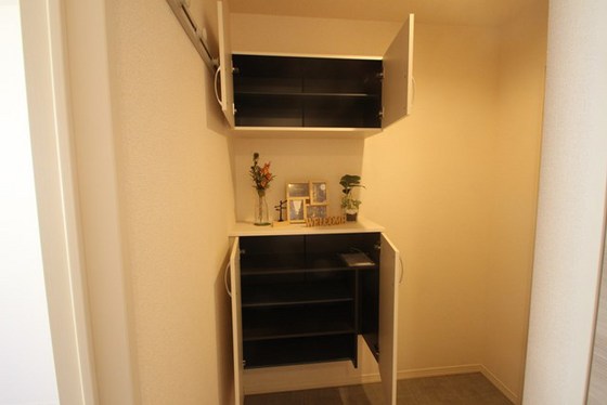 玄関　※別部屋の写真です