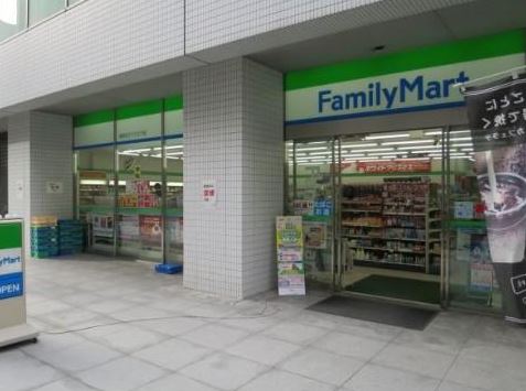 コンビニ　ファミリーマート銀座松竹スクエア店（コンビニ）まで175m
