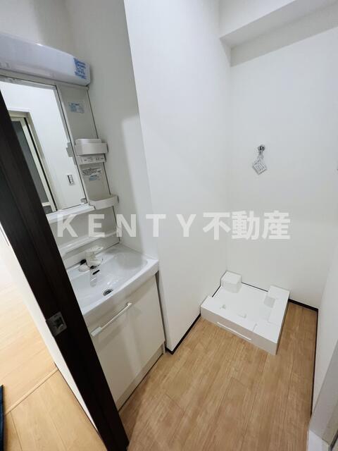 洗面設備　ゆったりとスペースのある洗面所