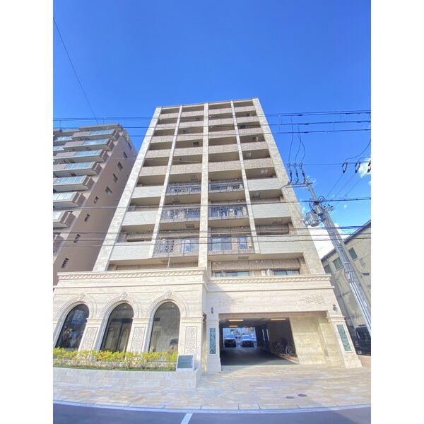 建物外観　2020年１月下旬完成予定。鉄筋コンクリート造10階建て。