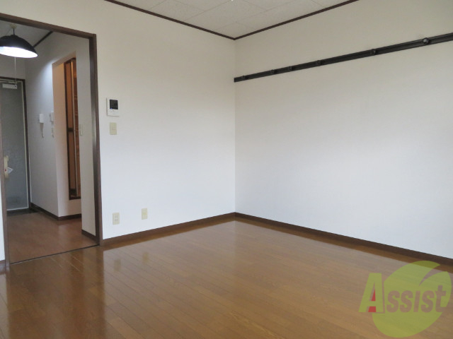 その他部屋・スペース　こちらは洋室を撮影しました。寝室にしましょう。