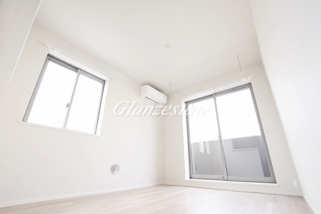 居室・リビング　☆明るいリビング☆