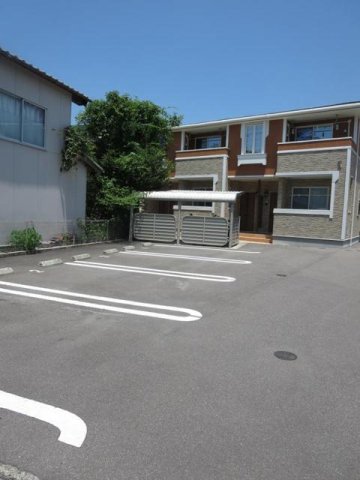 駐車場　駐車スペースもあります