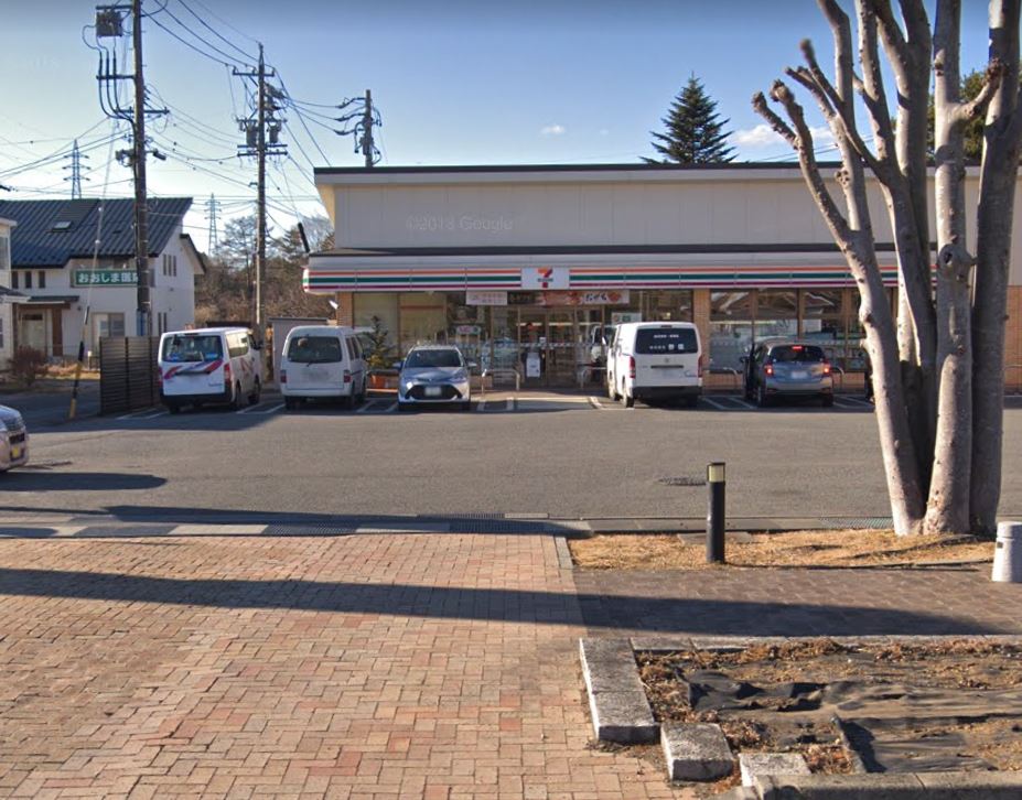 コンビニ　セブンイレブン軽井沢プリンス店（コンビニ）まで355m