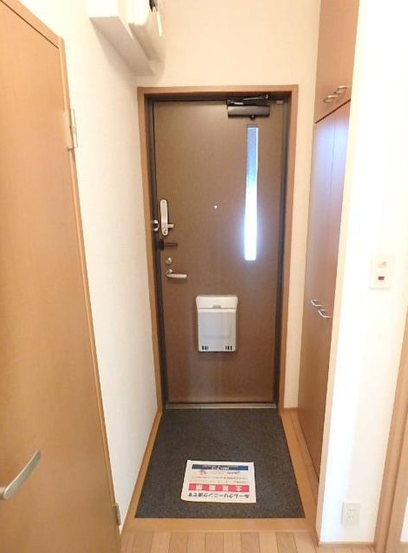 玄関　※他部屋参照