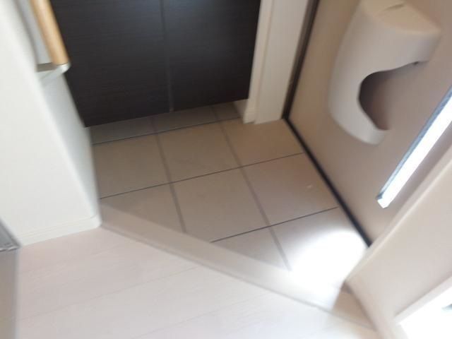 玄関　★お問い合わせはタウンハウジングまで★