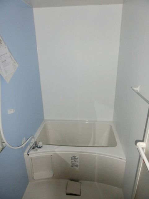 バス・シャワールーム　お風呂はこちらです。