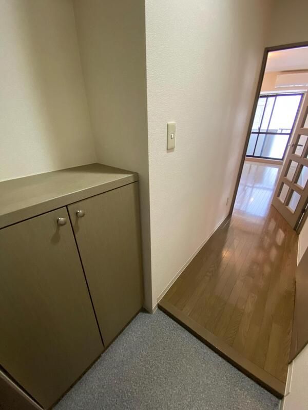 玄関　☆シューズボックス付き玄関☆