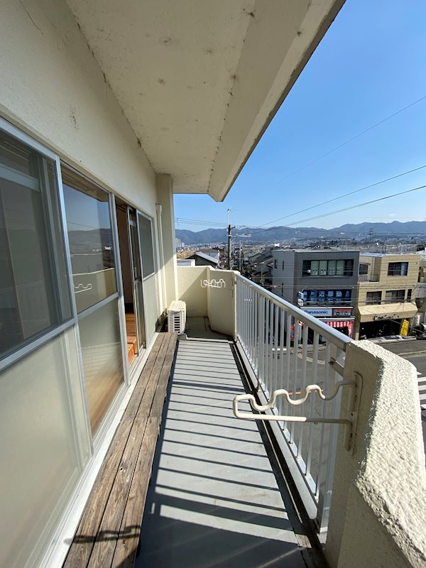 バルコニー　※他のお部屋です、ご参考までに
